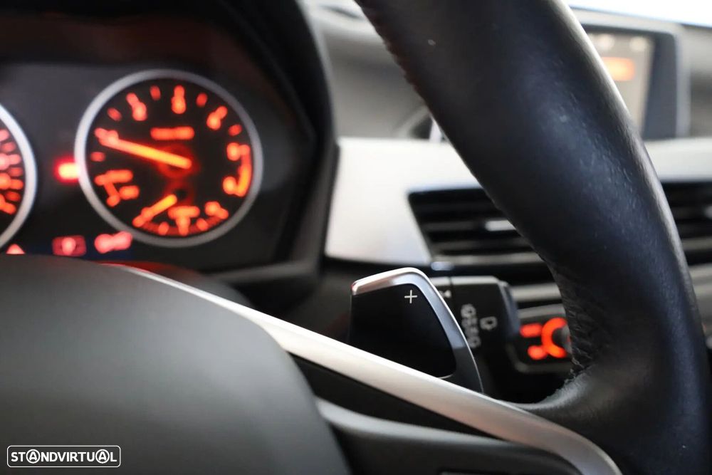 BMW X1 18 d sDrive Auto Advantage - 33