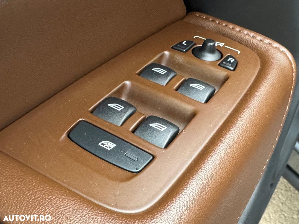 Volvo XC 60 D4 AWD Geartronic Inscription - 24