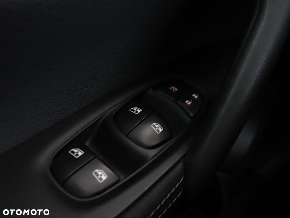 Nissan Qashqai 1.3 DIG-T DCT N-CONNECTA - 35