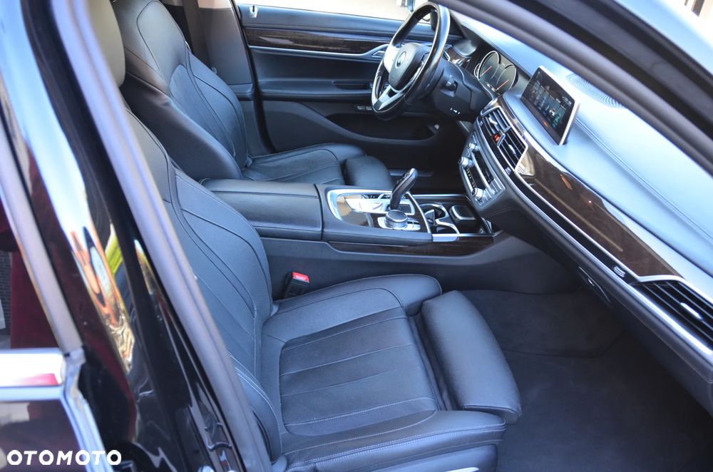 BMW Seria 7 740Ld xDrive - 16