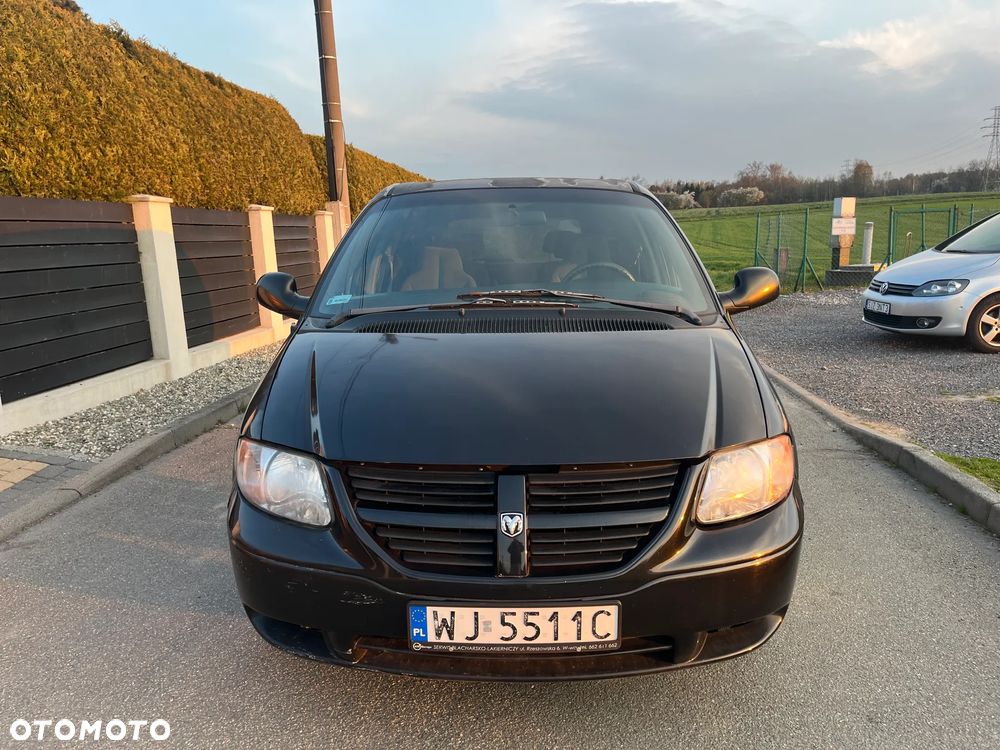 Dodge Caravan - 2