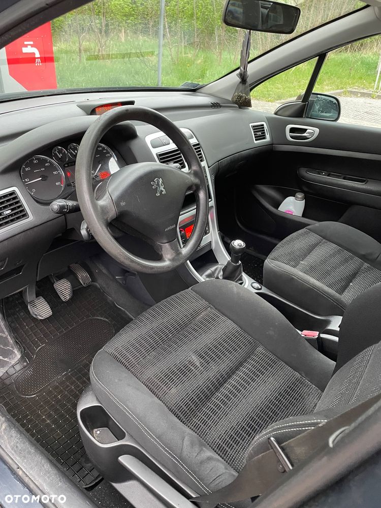 Peugeot 307 1.6 HDI Presence - 10