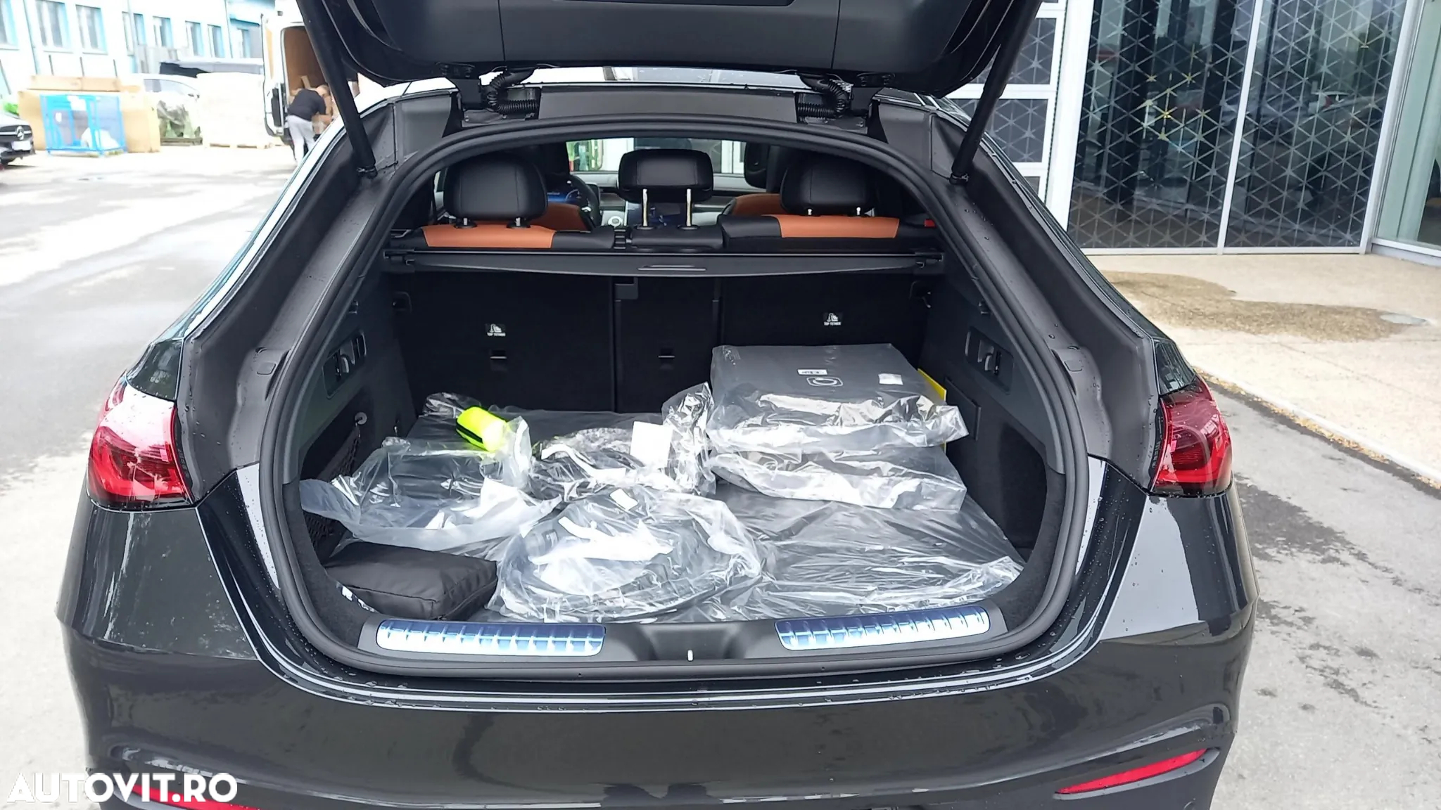 Mercedes-Benz GLC Coupe 300 e 4Matic 9G-TRONIC Edition AMG Line - 24