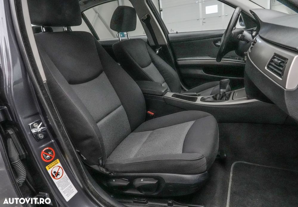 BMW Seria 3 318i - 14