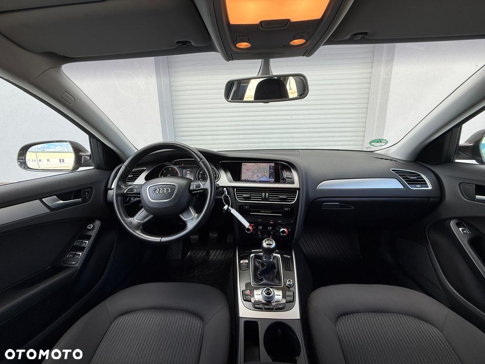 Audi A4 Avant 2.0 TDI DPF Ambiente - 18