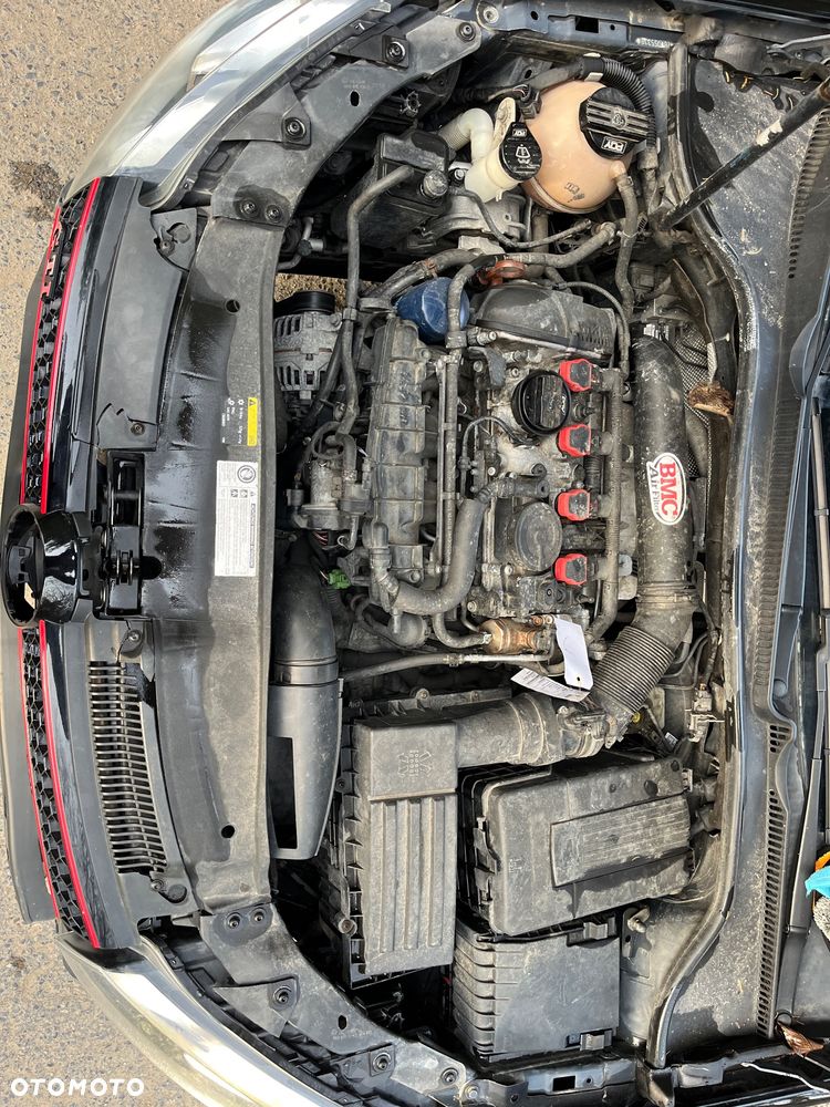 Volkswagen Golf - 25