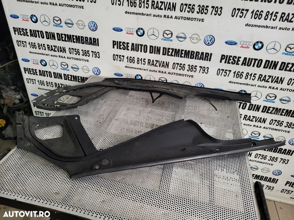 Ornament Lateral Compartiment Motor Bmw F10 F11 Dezmembrez Bmw F10 F11 LCI M Paket Cod Motor N55B30 - 2