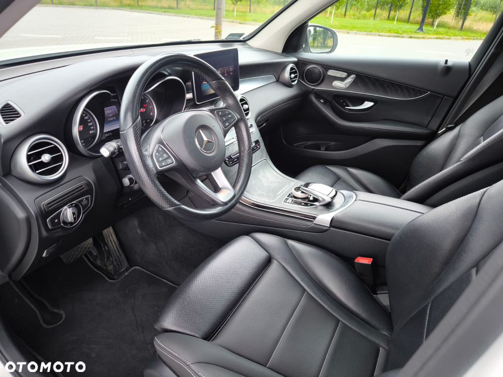Mercedes-Benz GLC 300 4-Matic - 11