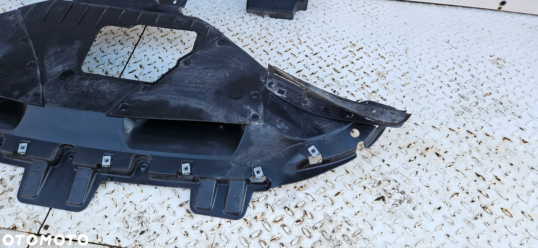 Dodge Durango III LIFT 2021-2025 RT GT Dolna osłona pod silnika Pokrywa dolna 68308842AE Dolot powietrza Kierownica powietrza - 10