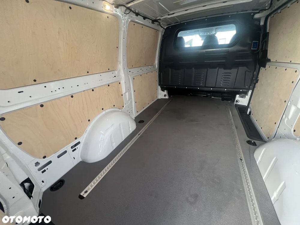 Mercedes-Benz Vito - 21
