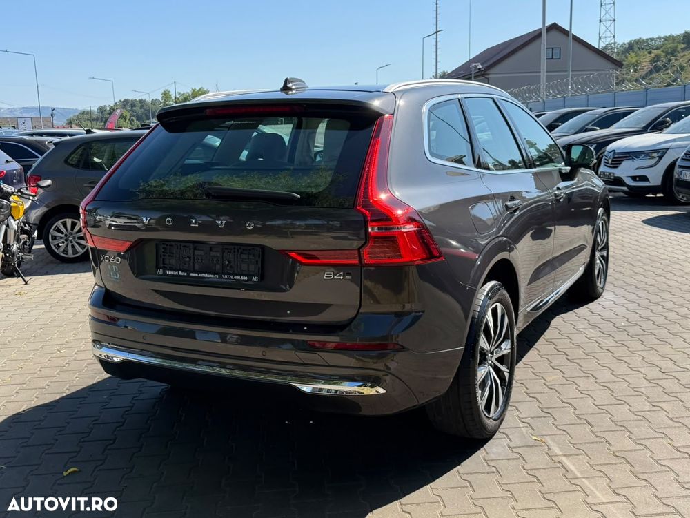 Volvo XC 60 B4 MHEV AT AWD Core - 5