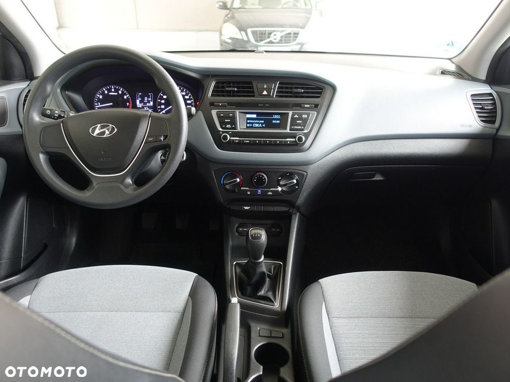 Hyundai i20 - 17
