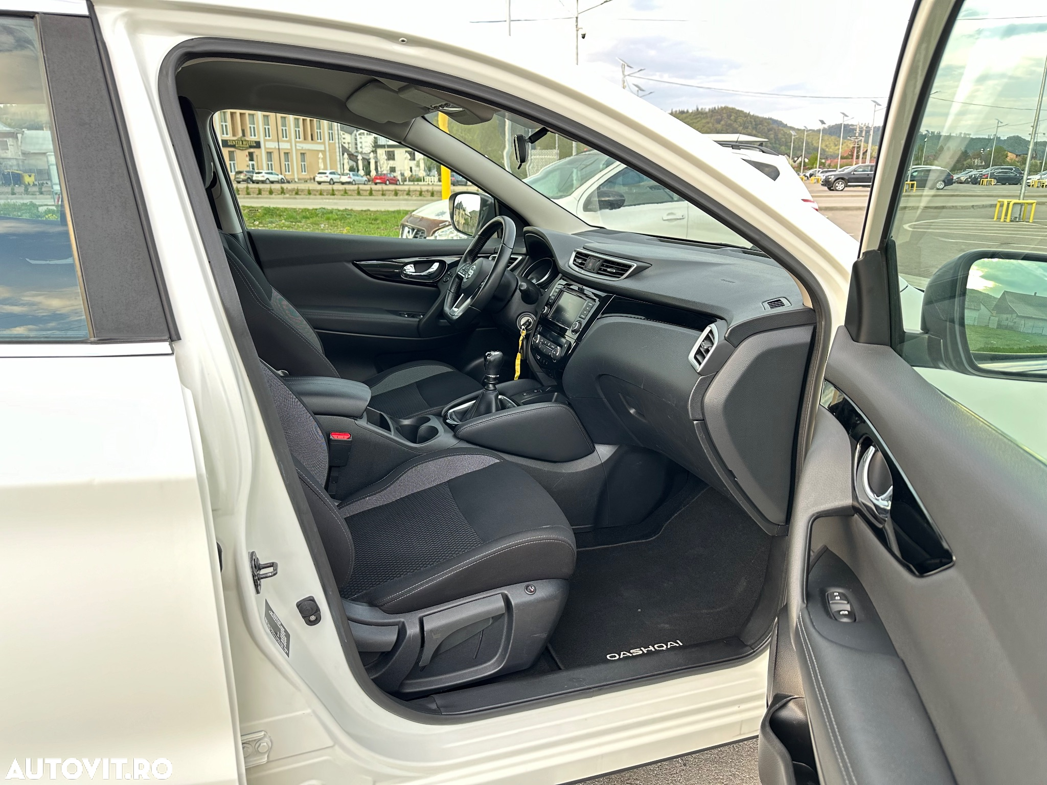 Nissan Qashqai 1.5 DCI N-CONNECTA - 10