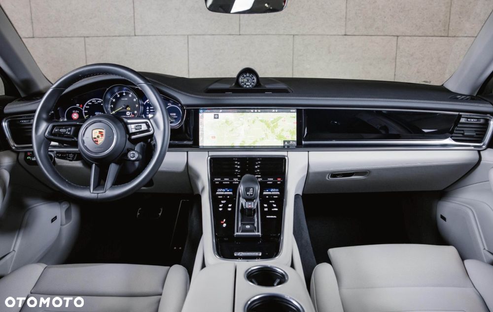 Porsche Panamera 4 E-Hybrid - 7