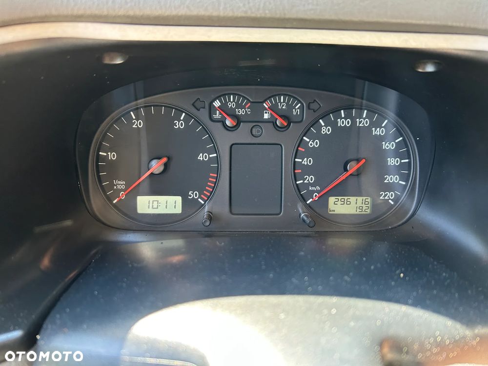 Volkswagen T4 -5 osob - 17
