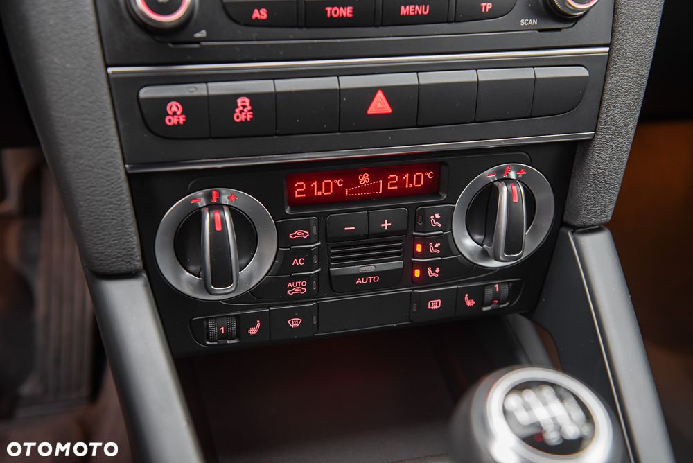 Audi A3 Sportback 1.4 TFSI S line Sportpaket - 24