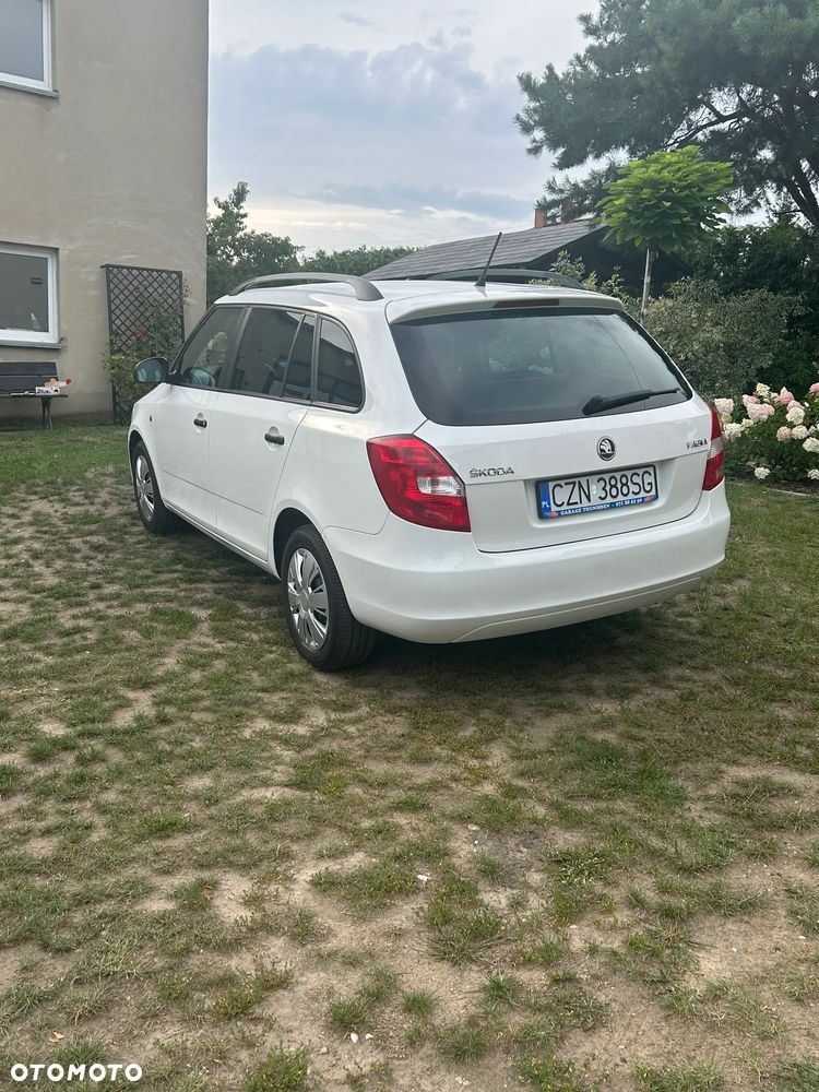Skoda Fabia 2014 photo 4