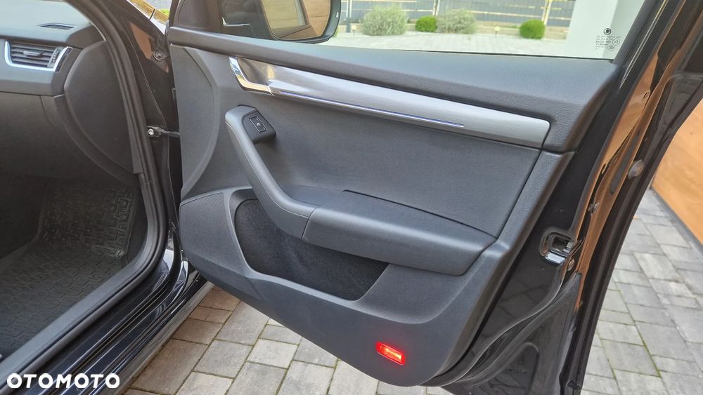 Skoda Octavia 1.5 TSI ACT Style DSG - 31
