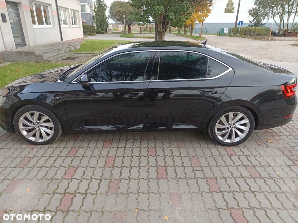 Skoda Superb 2.0 TSI L&K DSG - 35