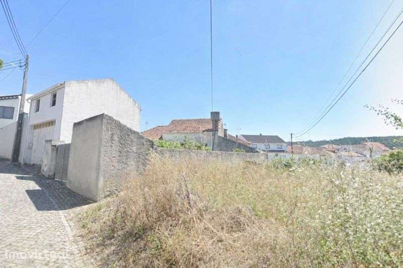 Moradia para Restaurar – Excelente Oportunidade - Grande imagem: 4/12