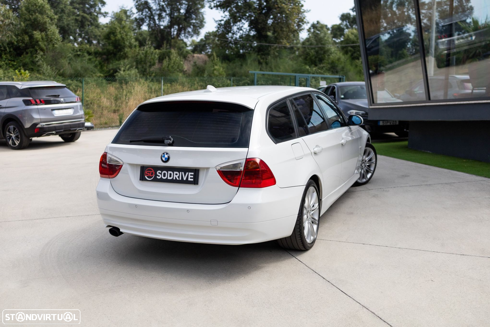 BMW 318 d Touring Navigation Sport - 39
