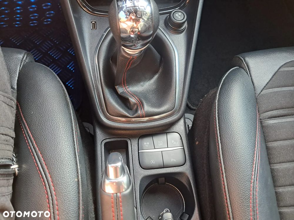 Ford Puma 1.0 EcoBoost Hybrid ST-LINE X DESIGN - 16