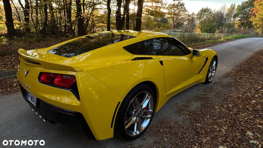 Chevrolet Corvette - 14
