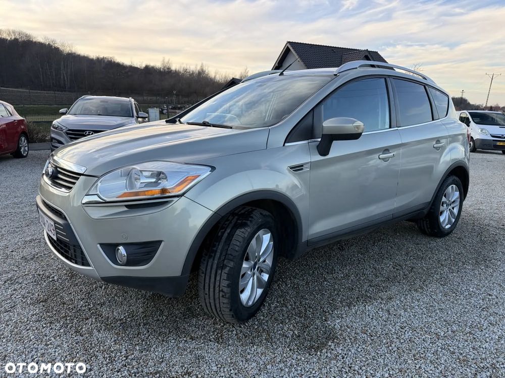 Ford Kuga 2.0 TDCi 2x4 Titanium - 11