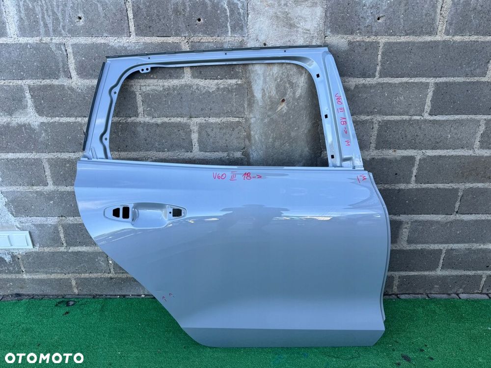 VOLVO V60 III 3 18- KOMBI DRZWI PRAWE TYLNE PRAWY TYŁ ORG EU