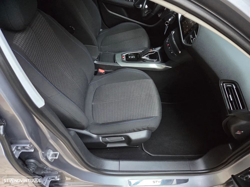 Peugeot 308 PureTech 130 GPF EAT8 Stop & Start Tech Edition - 18