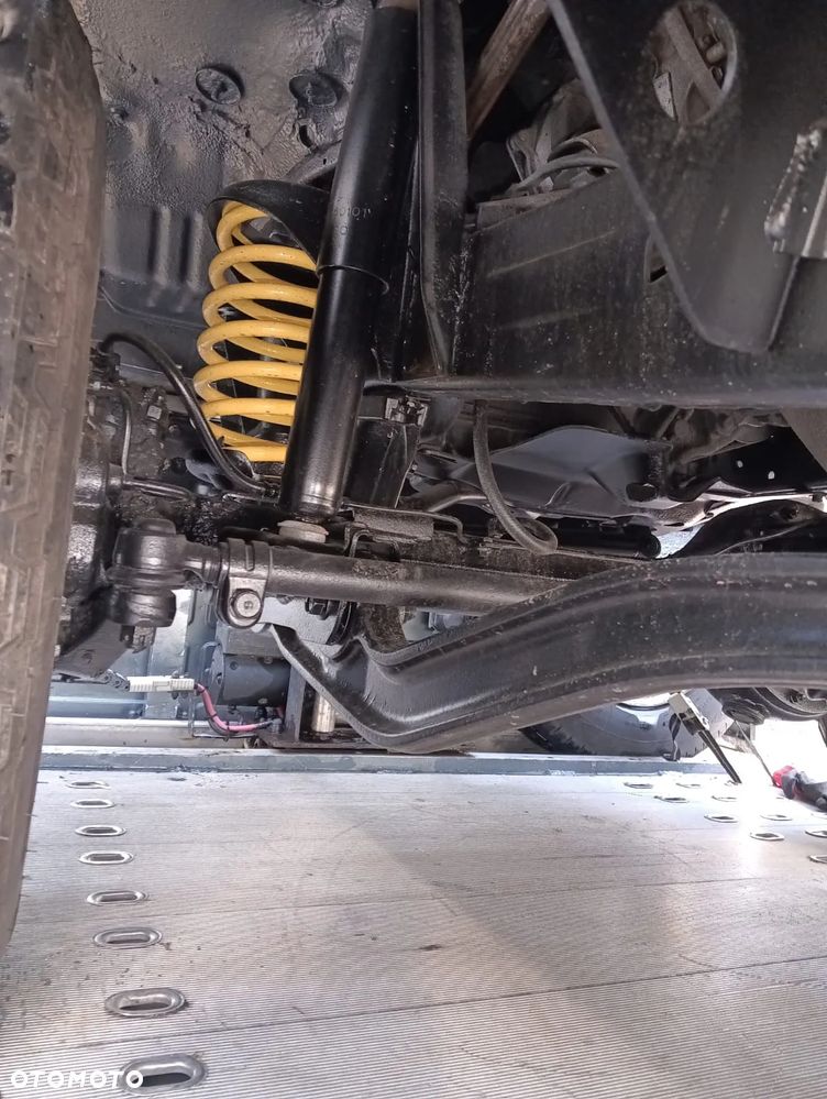 Toyota Land Cruiser - 24