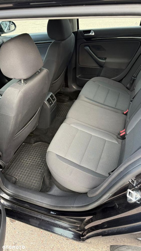 Volkswagen Golf 2.0 TDI Comfortline - 13