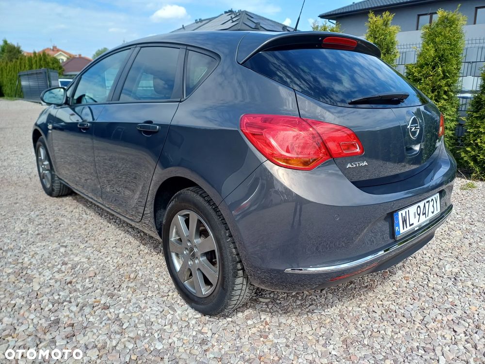 Opel Astra 1.4 Turbo 150 Jahre - 12
