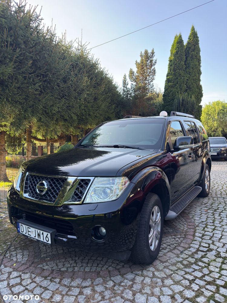 Nissan Pathfinder 2.5 D LE EU5 - 2