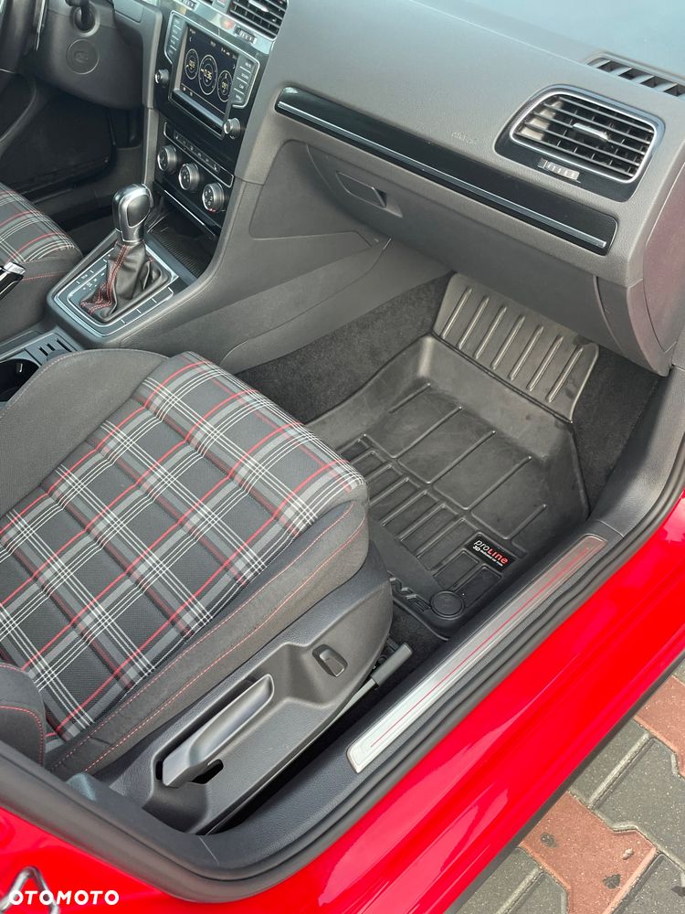 Volkswagen Golf GTI Performance BlueMotion Technology DSG - 19