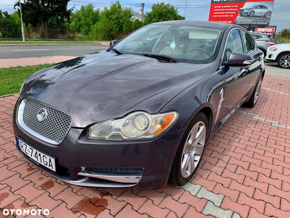 Jaguar XF 2.7 V6 Premium Luxury - 14