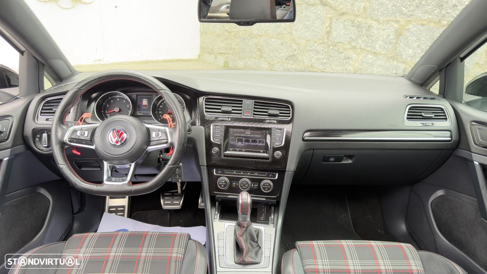 VW Golf 2.0 TSi GTi DSG - 8