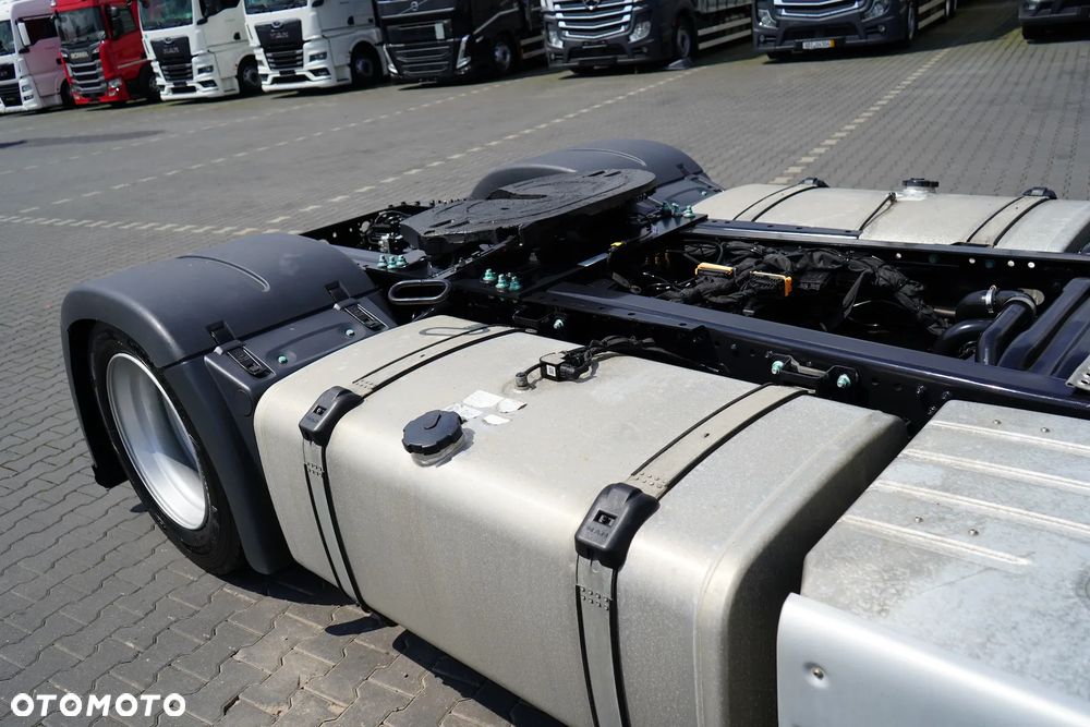 MAN TGX / 18.510 / E 6 / GX / ACC / MEGA / LOW DECK / I – COOL / RETARDER - 37