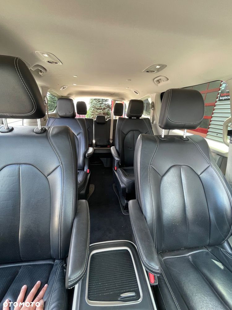Chrysler Pacifica - 10
