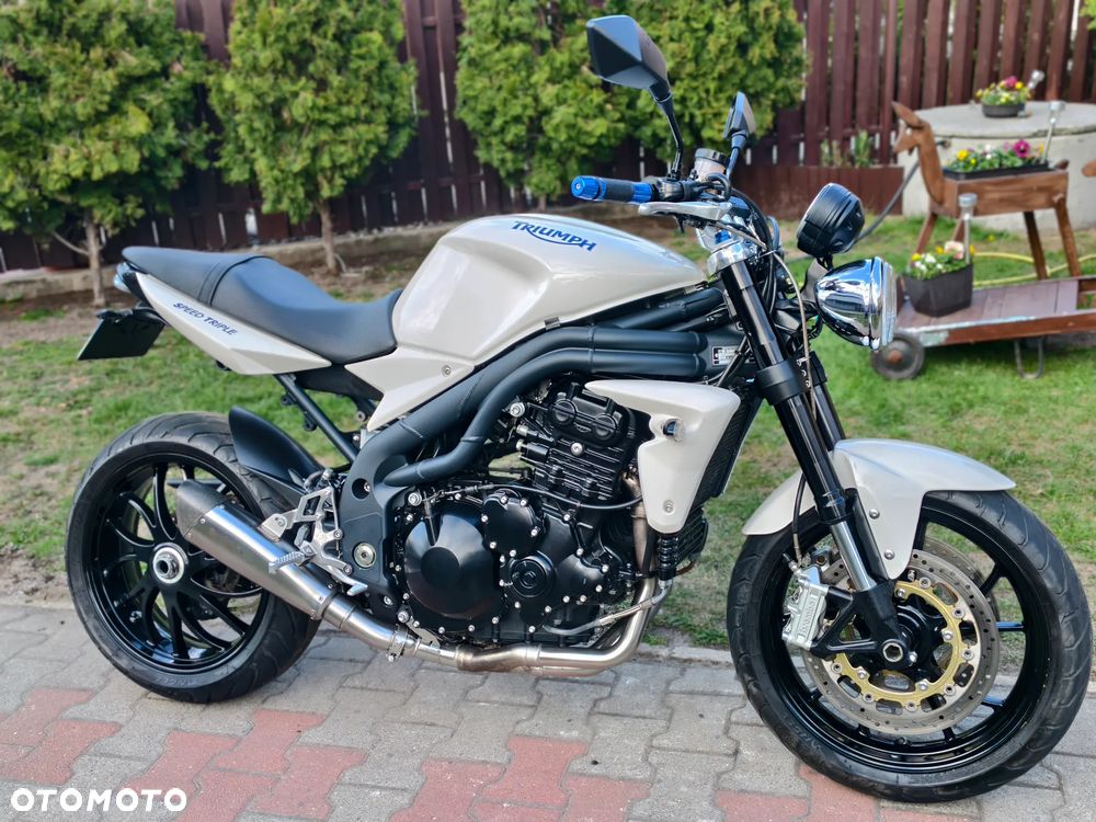Triumph Speed Triple - 2