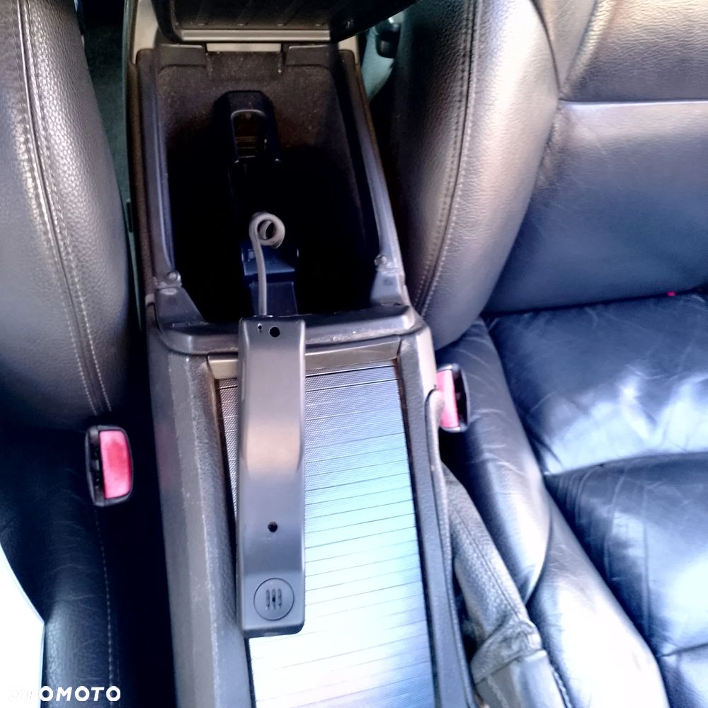 Volvo V70 2.4 Black Edition - 35