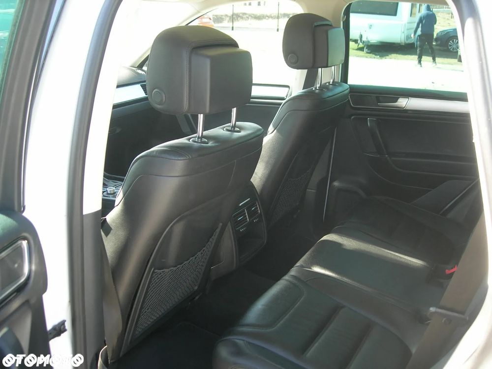 Volkswagen Touareg 3.0 V6 TDI SCR Blue Motion DPF Automatik - 18