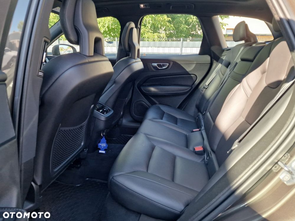 Volvo XC 60 D4 AWD Geartronic Inscription - 27