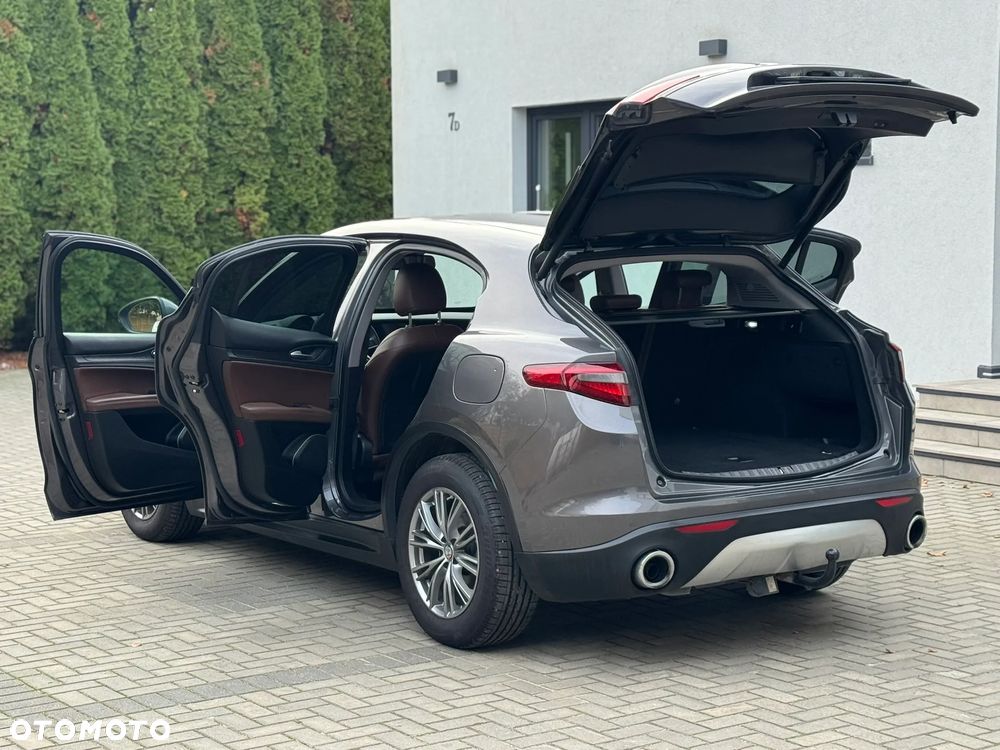 Alfa Romeo Stelvio 2.2 16V AT8 Business - 15