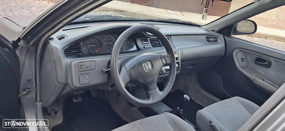 Honda Civic 1.6 ESi - 13