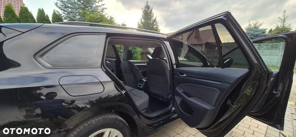 Volkswagen Golf 1.5 eTSI Life DSG - 6