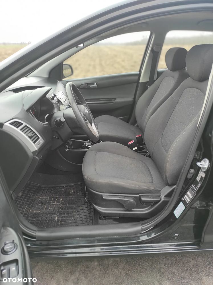 Hyundai i20 - 14