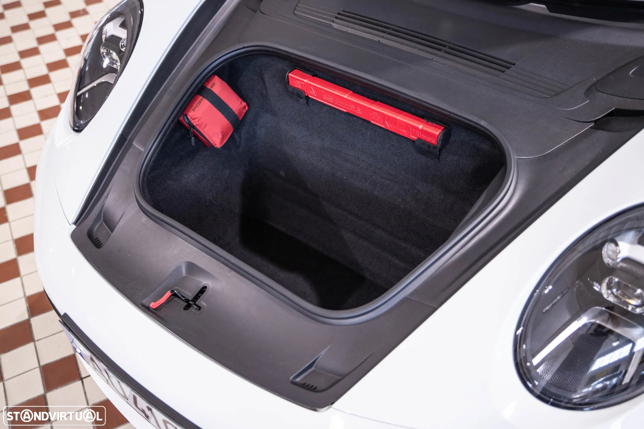 Porsche 911 (992) Carrera PDK - 10
