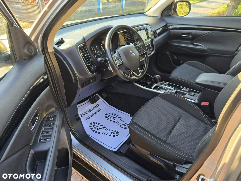 Mitsubishi Outlander 2.0 2WD CVT Diamant Edition - 16