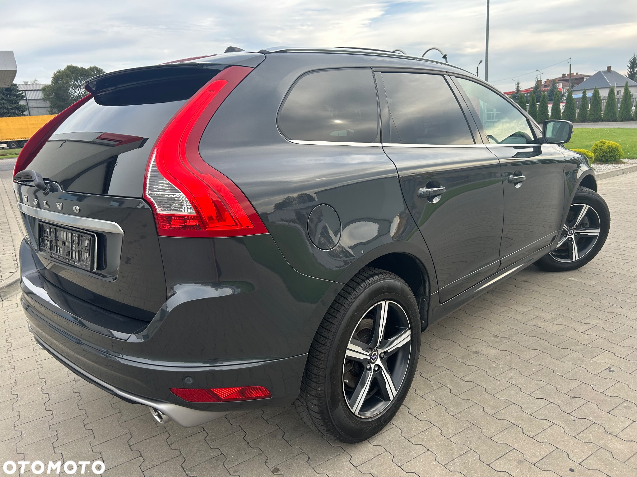 Volvo XC 60 D4 Drive-E R-Design Summum - 8